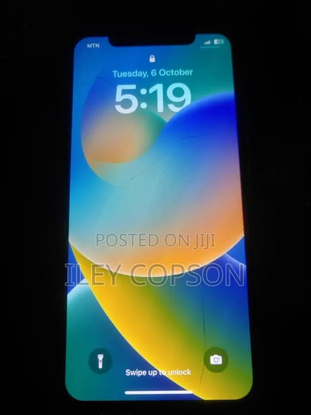 Apple iPhone X 256 GB White · Photo 1