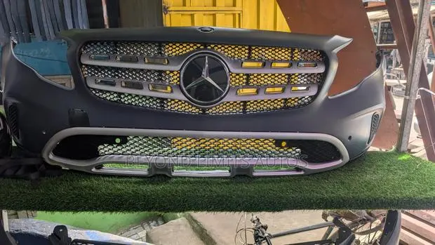 Mercedes Benz GLC 2016,2017 Complete Front · Photo 1
