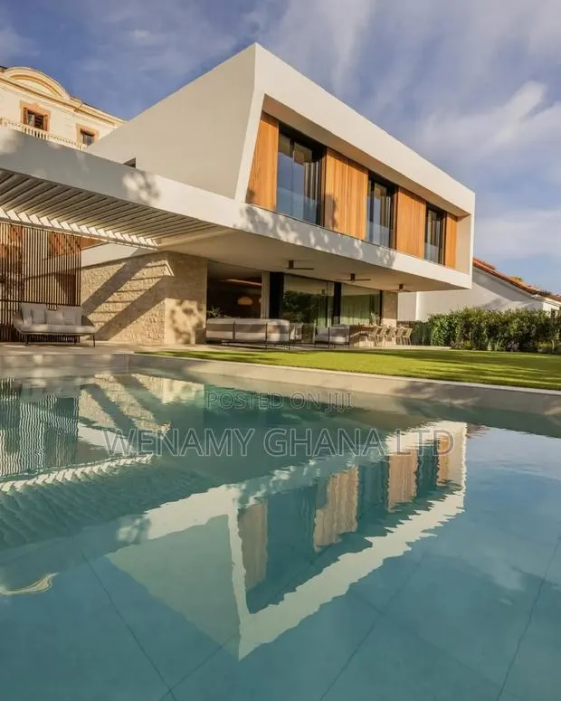5bdrm House in Accra for sale · Photo 1
