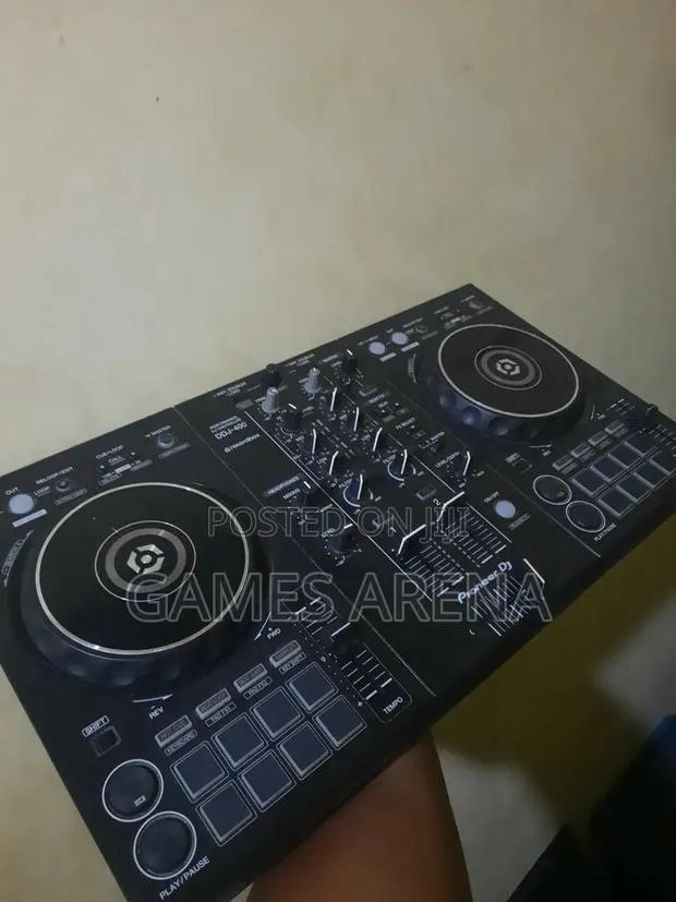 Pioneer DJ - DDJ 400 · Photo 1