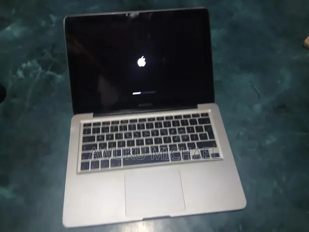 Laptop Apple MacBook 2012 16GB Intel Core i5 SSHD+SSD 1T · Photo 1