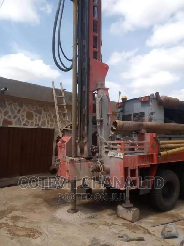 Expert in Borehole Drilling · Photo 1
