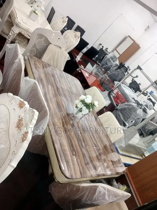 Glass Dining Set Available for Sale · Photo 1
