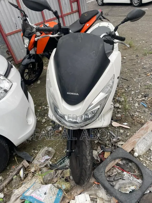 Honda 2023 White · Photo 1