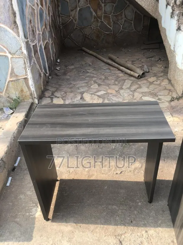 Gray Table · Photo 1