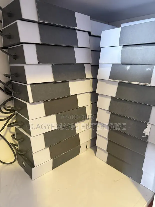 Starlink Power Supply · Photo 1
