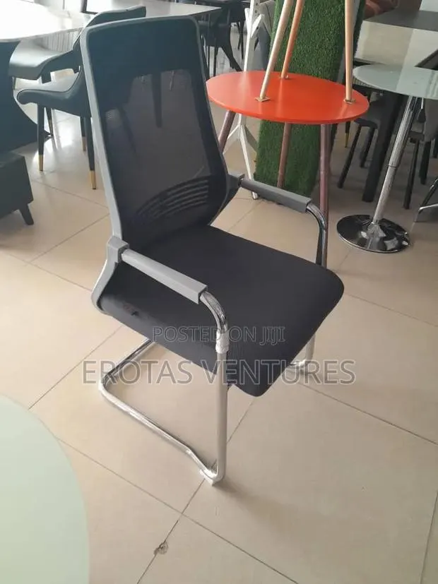 Visitor Chair · Photo 1