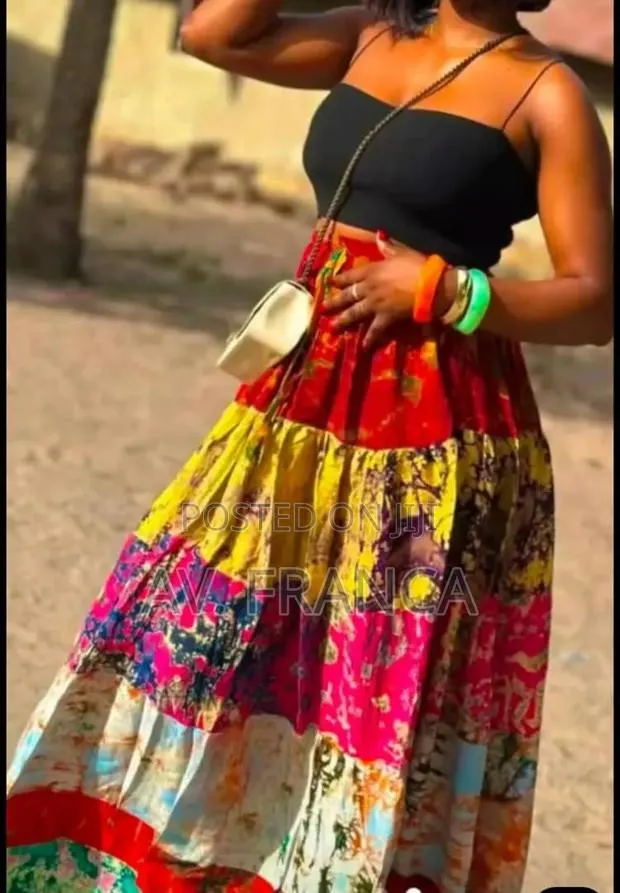 Ladies Skirt · Photo 1