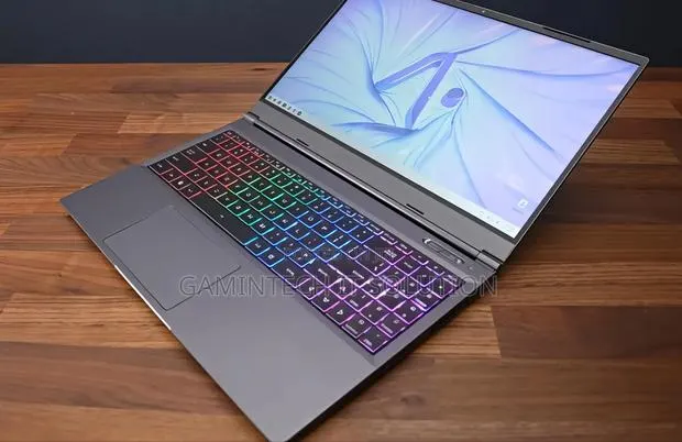 New Laptop 16GB AMD Ryzen 9 SSD 512GB