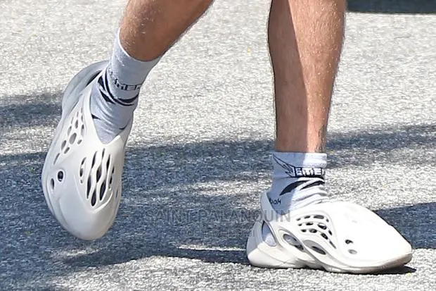 Yeezy Foam Runner · Photo 1