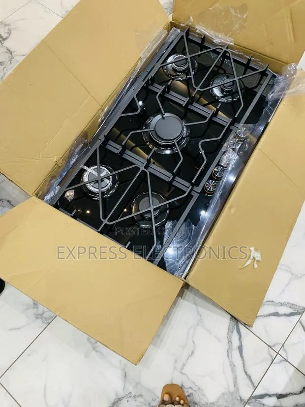 Spectacular Performance All Gas Cooker Built in 5burner · Photo 1
