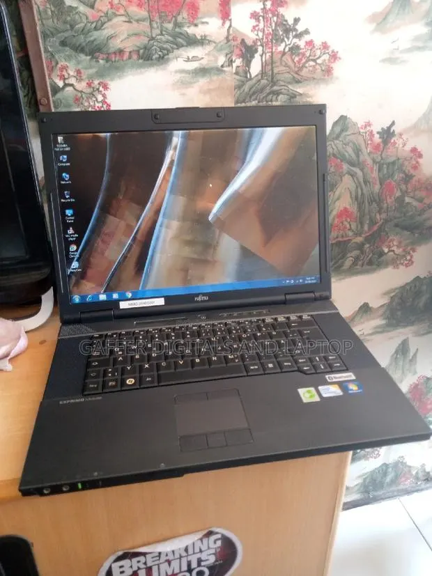 New Laptop Fujitsu Amilo Pa3553 4GB Intel Core 2 Duo HDD 320GB · Photo 1
