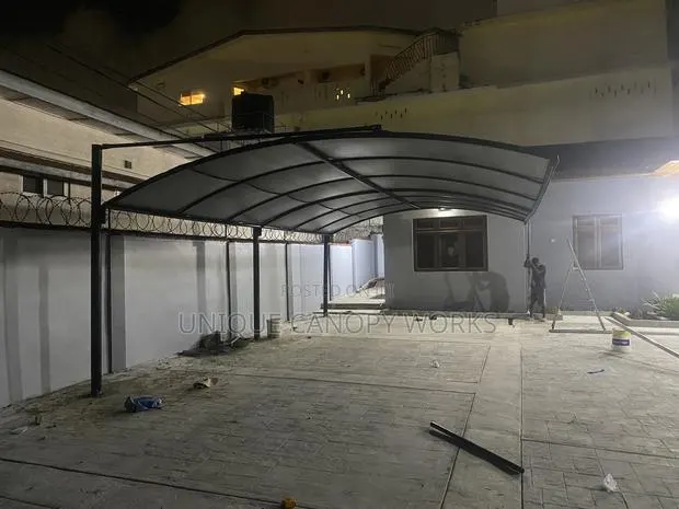 Canopy With Right Shade for Cars · Photo 1
