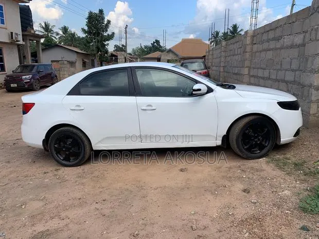 Kia Cerato 2.0 EX 2009 White · Photo 1