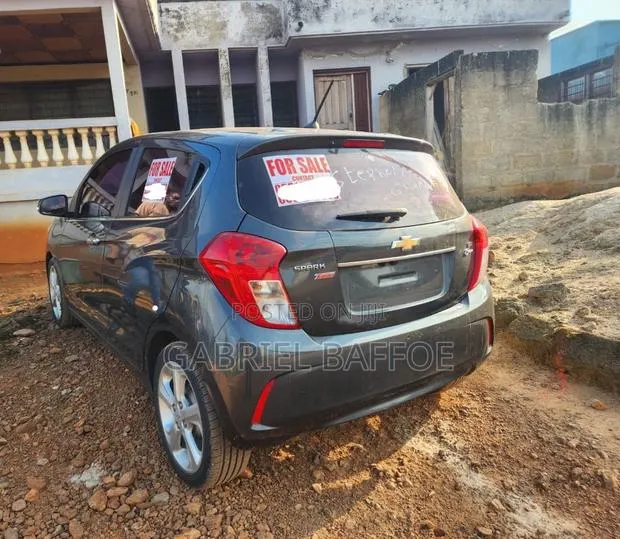 Chevrolet Spark 2017 Gray · Photo 1