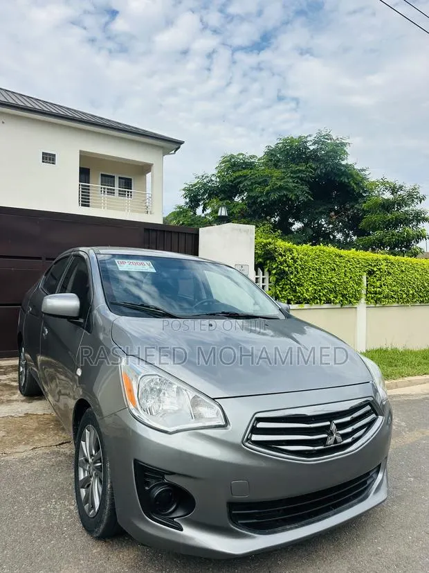 Mitsubishi Mirage 2018 Silver · Photo 1