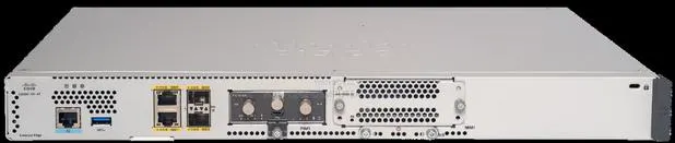 C8200-1n-4t Cisco · Photo 1