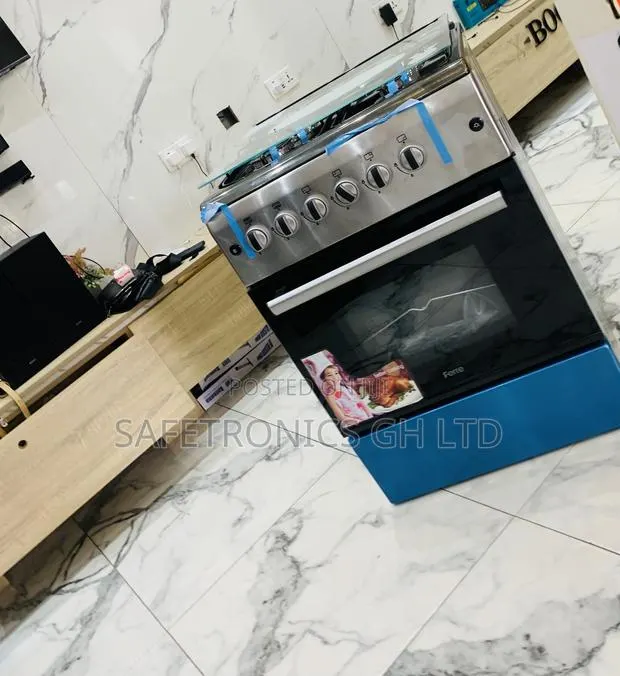 Ultra Sleek Ferre 60x60 4 Burner Gas Cooker With Auto Ignition · Photo 1