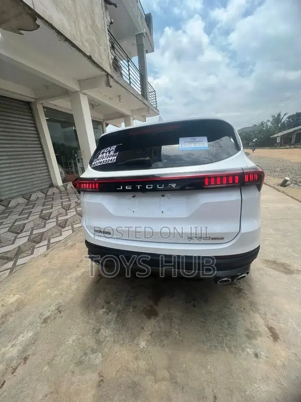 Jetour X70 Plus 2021 White · Photo 1