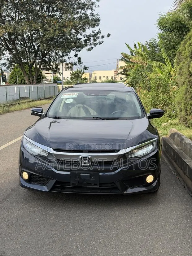 Honda Civic Touring 4dr Sedan (1.5L 4cyl) 2017 Gray · Photo 1
