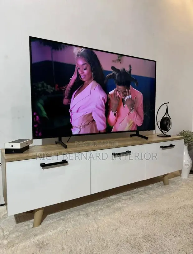 5feet Laminated Tv Stand · Photo 1