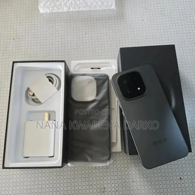 Vivo iQOO 15 256 GB Black