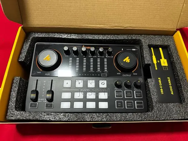Maono Live Sound Card · Photo 1