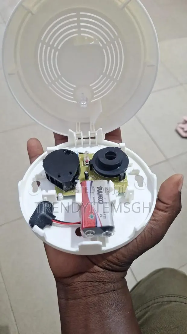 Photoelectric Smoke Alarm – 9V Battery Operated · Photo 4