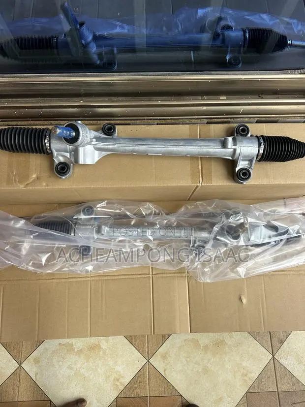 Toyota Voxy Steer Rack · Photo 1
