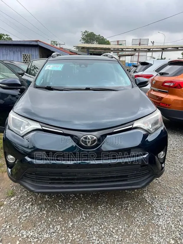 Toyota RAV4 2018 Blue · Photo 1