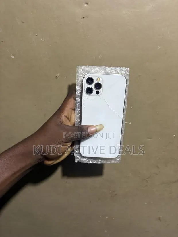 Apple iPhone 12 Pro 128 GB White · Photo 1