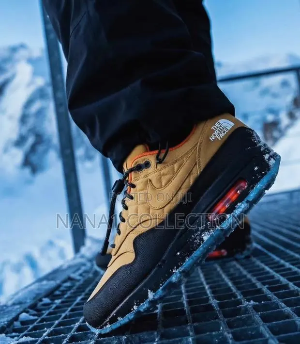 Nike X the Northface Plus Hiker Sneakers · Photo 1