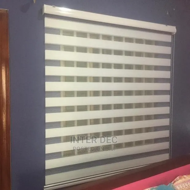 White Modern Blinds Curtains for Windows · Photo 1