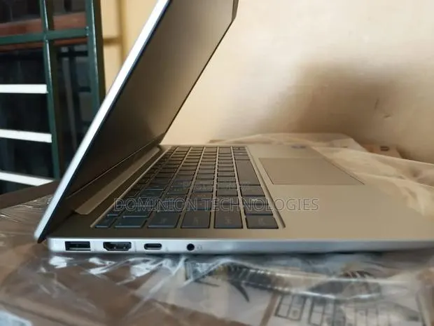New Laptop HP 8GB Intel SSD 512GB · Photo 1