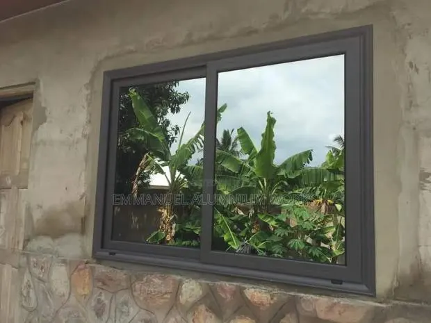 Two Base Italian Aluminium Sliding Window · Photo 2