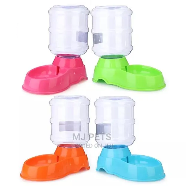 Automatic Pet Feeding Bowls · Photo 1