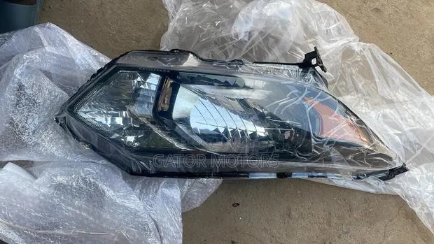Honda HRV 2015 2016 2017 2018 Headlight · Photo 1
