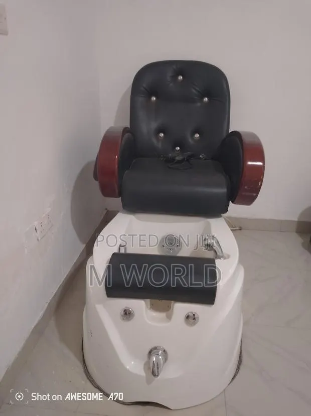 Pedicure Massage Chair · Photo 1
