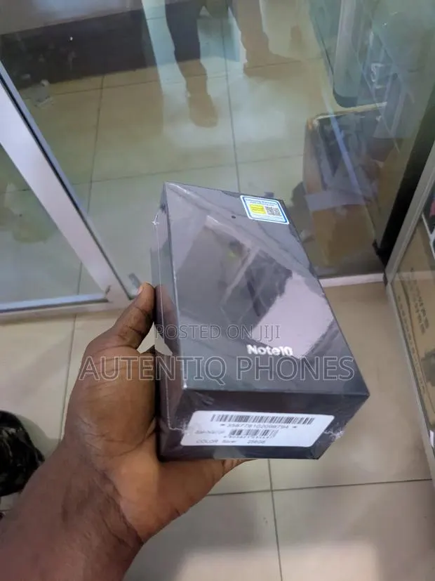 New Samsung Galaxy Note 10 5G 256 GB Black · Photo 1