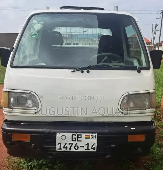 Suzuki Carry Truck 2014 White · Photo 1