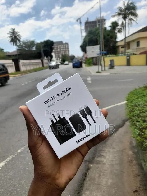 45w Samsung Super Fast Charger · Photo 1