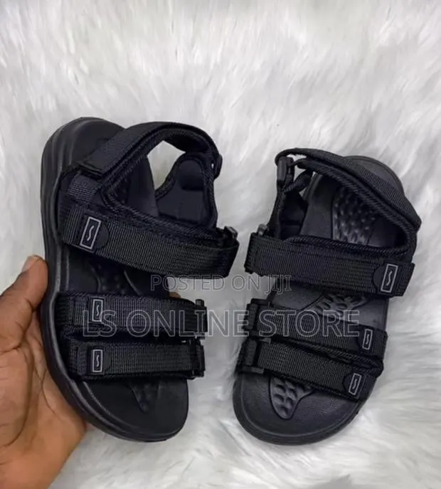 Fuse Sandals/Black Sandals · Photo 1