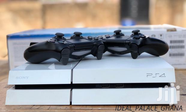Playstation 4 Standard · Photo 2