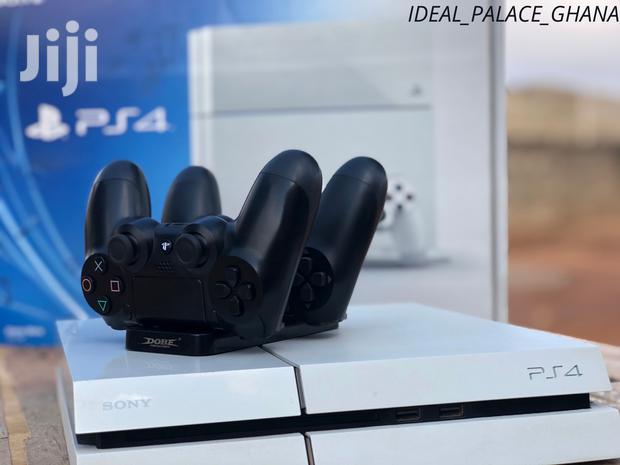 Playstation 4 Standard · Photo 4