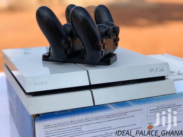 Playstation 4 Standard · Photo 6