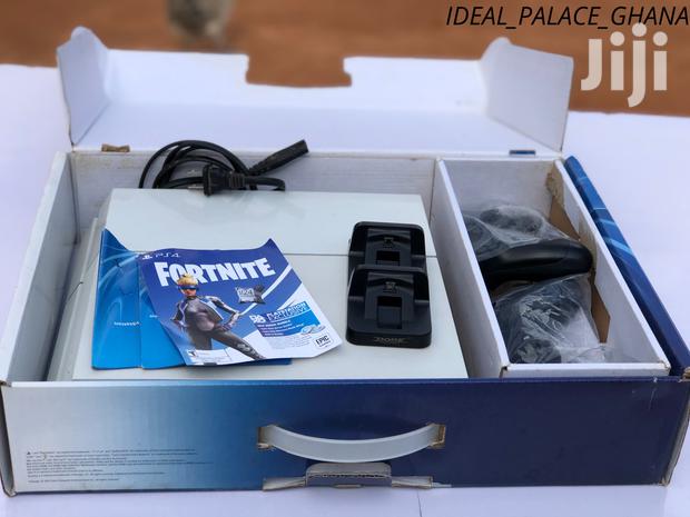 Playstation 4 Standard · Photo 5
