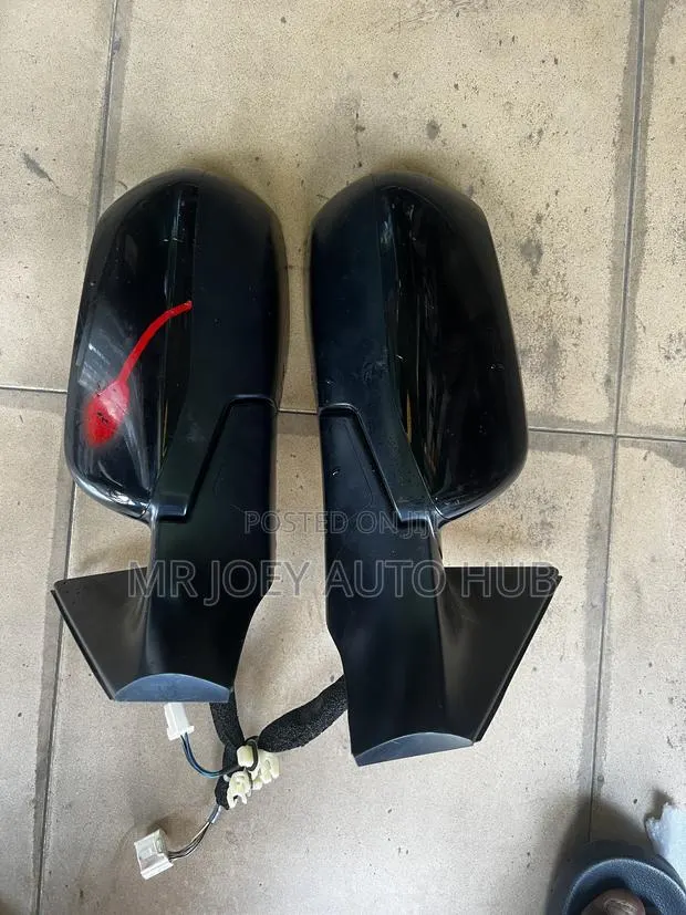 Honda CR-V 2017 2018 2019 2020 2021 2022 Mirror No Light No Sensor · Photo 1