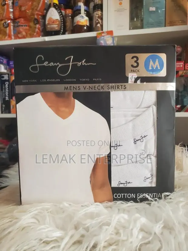 Men's v-Neck Shirts 3 Packs Medium Size · Photo 1