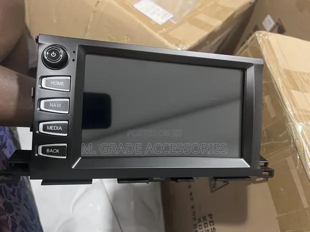 Highlander OEM Android Player -QLED, Wireless Carplay &4K Video · Photo 1
