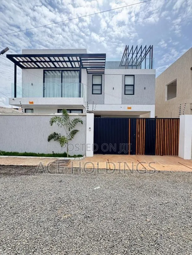 4bdrm Mansion in Adenta - Ritz for sale · Photo 1